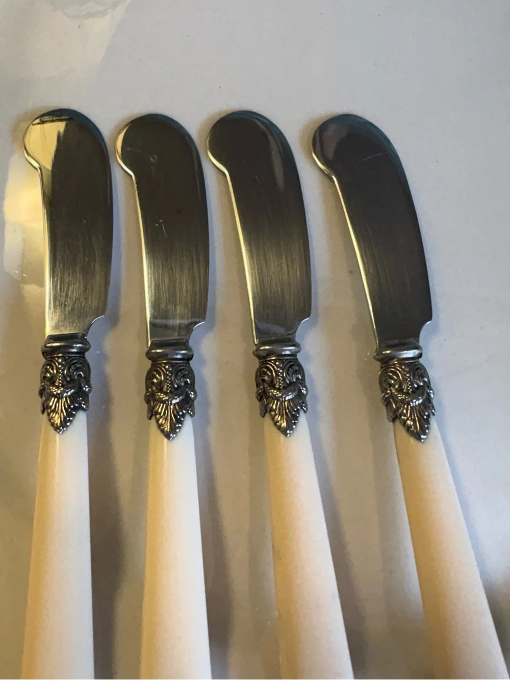 4 butter knives from EME INOX Italy.